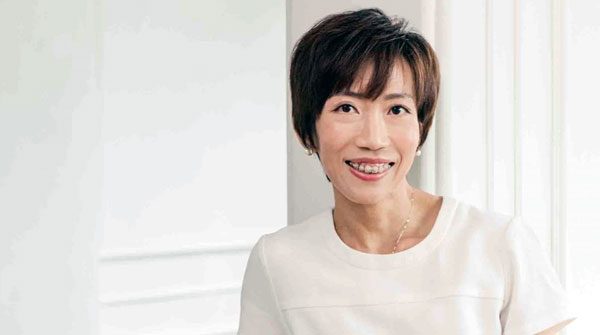 Dr Tan shares her journey of becoming the first female hip & knee orthopaedic surgeon in Singapore