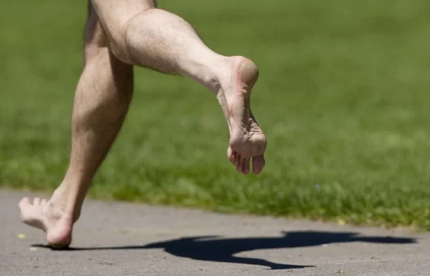 Is Barefoot Running Better for Your Knees?