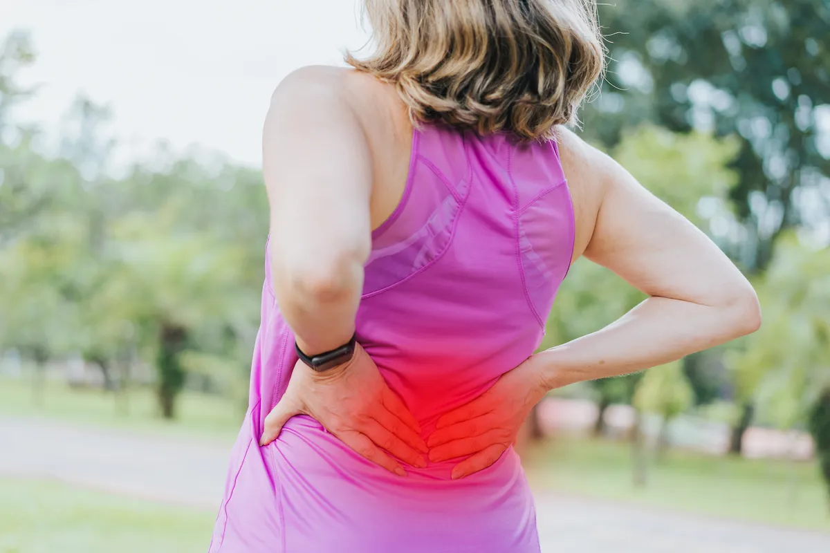 Lower Back Pain When Walking? – Get Back on Track with These Expert Tips
